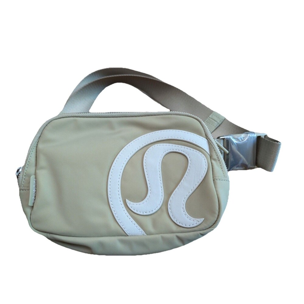LULULEMON 1L Everywhere Belt Bag Trench White Tan Beige Crossbody Unisex